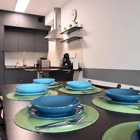 Dwupoziomowy, Duzy Z Garazem I Sauna *