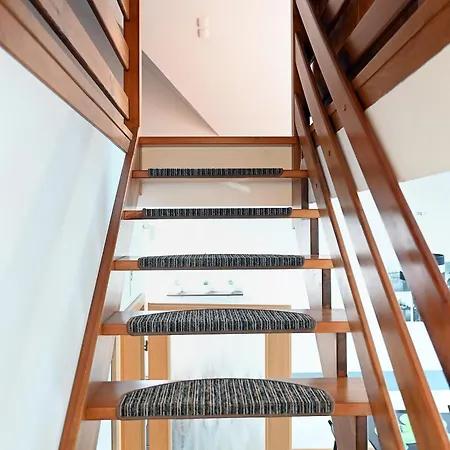 Dwupoziomowy, Duzy Z Garazem I Sauna Sklářská Poruba