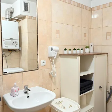 Dwupoziomowy, Duzy Z Garazem I Sauna * Sklářská Poruba