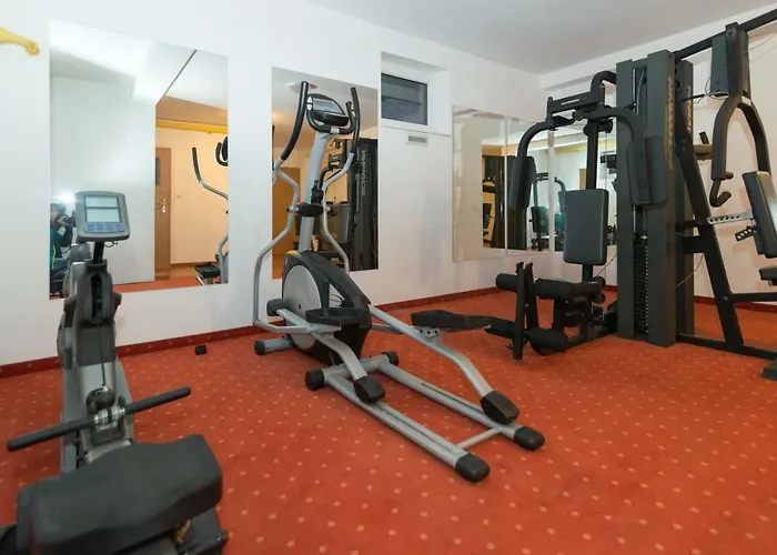 Dwupoziomowy, Duzy Z Garazem I Sauna